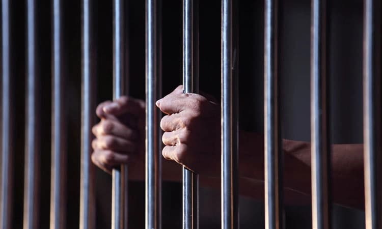 Hunsur: ನಖಲಿ ದಾಖಲೆ ಸೃಷ್ಟಿಸಿ ಭೂಮಿ ಮಾರಾಟ, ಆರೋಪಿಗಳಿಬ್ಬರಿಗೆ ಜೈಲು ಶಿಕ್ಷೆ