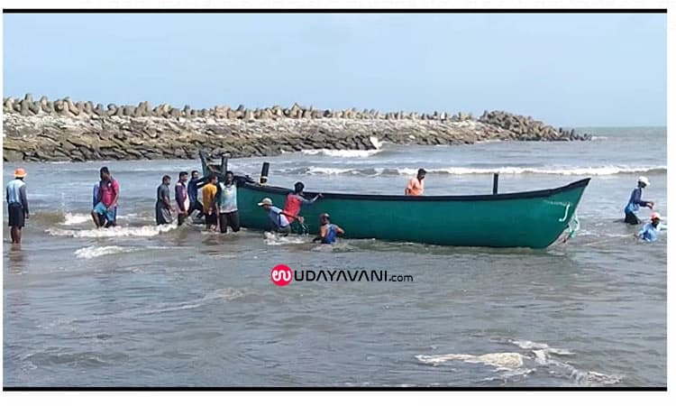 Uppunda: ಮತ್ತೊಂದು ದೋಣಿ ದುರಂತ; 9 ಮೀನುಗಾರರು ಪಾರು