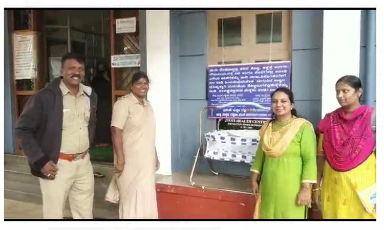 Mundgod: ಮೂರು ದಿನದ‌‌ ಹಸುಗೂಸನ್ನು ಆಸ್ಪತ್ರೆಯ ತೊಟ್ಟಿಲಿನಲ್ಲಿ ಬಿಟ್ಟುಹೋದ ತಾಯಿ