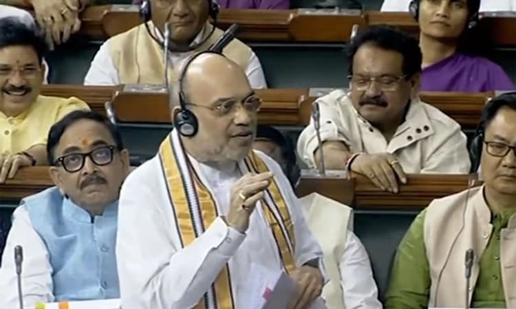 Delhi ಬಗ್ಗೆ ಯೋಚಿಸಿ, ಮೈತ್ರಿ ಬಗ್ಗೆ ಅಲ್ಲ; ಲೋಕಸಭೆಯಲ್ಲಿ ಅಮಿತ್ ಶಾ ವಾಗ್ದಾಳಿ