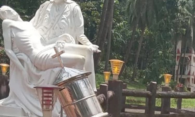 ಗಂಡಿಬಾಗಿಲು ಸೈಂಟ್‌ ಥೋಮಸ್‌ ಚರ್ಚ್‌,ಗ್ರೋಟ್ಟೊದಲ್ಲಿ ಕಾಣಿಕೆ ಡಬ್ಬಿ ಕಳ್ಳತನ