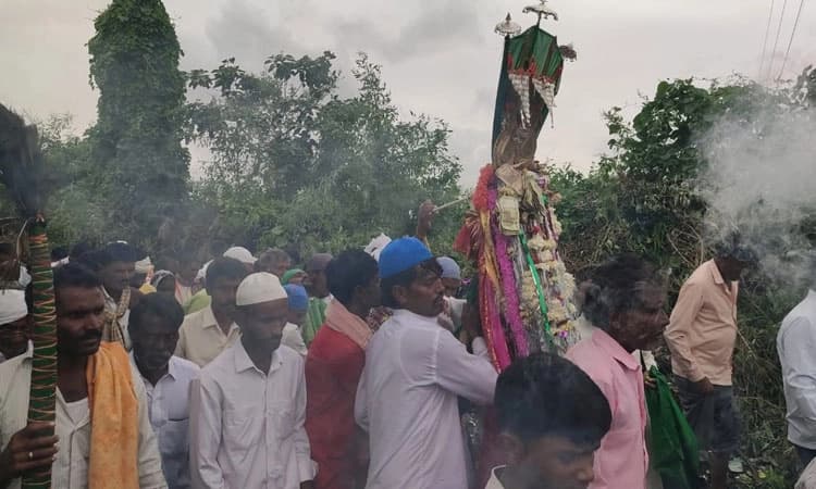 Chincholi: ಹಿಂದೂ- ‌ಮುಸ್ಲಿಂ ಭಾವೈಕ್ಯತೆ ಸಂಕೇತ: ಮೊಹರಂ ಹಬ್ಬ ಆಚರಣೆ