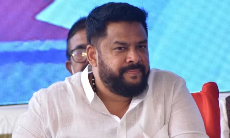 ಐದು ವರ್ಷ ರಾಜ್ಯ ಸರ್ಕಾರವನ್ನು ಅಲುಗಾಡಿಸಲು ಯಾರಿಂದಲೂ ಸಾಧ್ಯವಿಲ್ಲ: ಸಚಿವ ಬಿ. ನಾಗೇಂದ್ರ