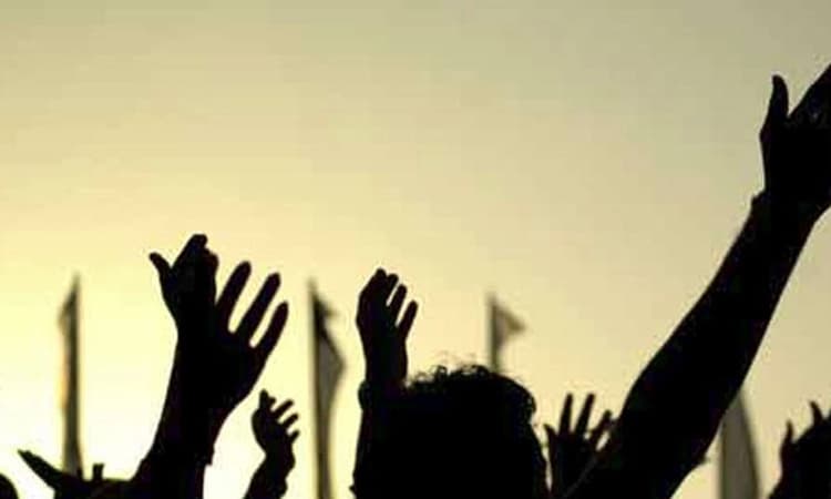 ಕಾರವಾರ ಕ್ರಿಮ್ಸ್ ಆಸ್ಪತ್ರೆಯಲ್ಲಿ ಮೂರು ತಿಂಗಳ ಶಿಶು ಸಾವು: ಆಸ್ಪತ್ರೆ ಎದುರು ಪ್ರತಿಭಟನೆ