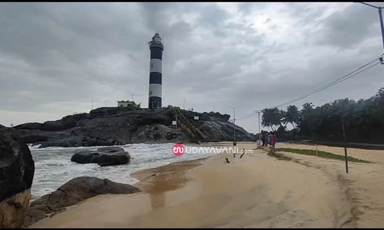 Light House ಪಕ್ಕದಲ್ಲಿ ಸಮುದ್ರಕ್ಕೆ ಇಳಿಯುವುದು ಹಾಗೂ ಬಂಡೆ ಮೇಲಿನ ಪ್ರವೇಶಕ್ಕೆ ನಿರ್ಬಂಧ