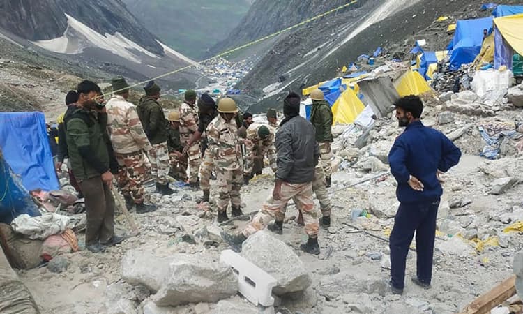 ಪೂಂಚ್: ಹಠಾತ್ ಪ್ರವಾಹದಲ್ಲಿ ಕೊಚ್ಚಿ ಹೋದ ಇಬ್ಬರು ಸೈನಿಕರು