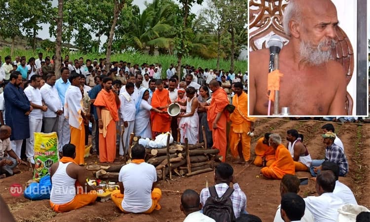 ಭಕ್ತರ ದು:ಖದ ಮಡುವಿನಲ್ಲಿ ಹಿರೇಕೋಡಿ ಜೈನ ಮುನಿ ಮಹಾರಾಜರ ಅಂತ್ಯ ಸಂಸ್ಕಾರ