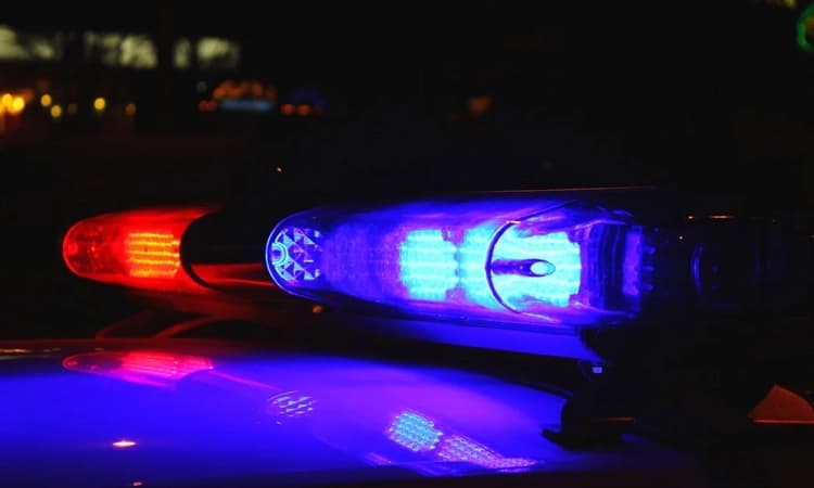 ಕಾರಿಗೆ ಢಿಕ್ಕಿ ಹೊಡೆದ ವಿಚಾರ ಕೇಳಲು ಹೋದ ಮೂವರ ಮೇಲೆ ಹಲ್ಲೆ… ದೂರು ದಾಖಲು