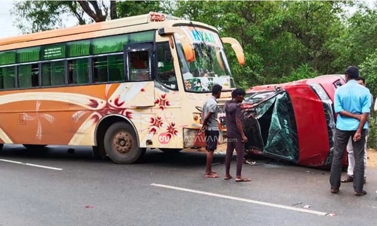 Thirthahalli: ಬಸ್ಸಿಗೆ ಢಿಕ್ಕಿ ಹೊಡೆದ ಕಾರು; ಒಬ್ಬರಿಗೆ ಗಂಭೀರ ಗಾಯ