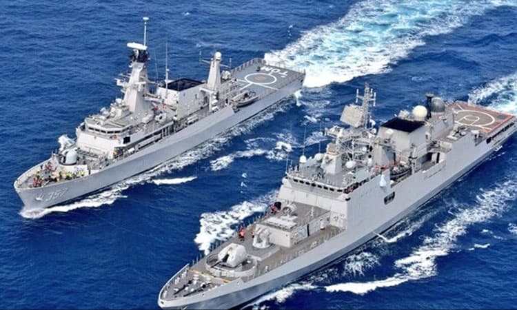 Indian Navy: ಅರಬಿ ಸಮುದ್ರದಲ್ಲಿ ನೌಕಾಪಡೆಯ ಸಮರಾಭ್ಯಾಸ