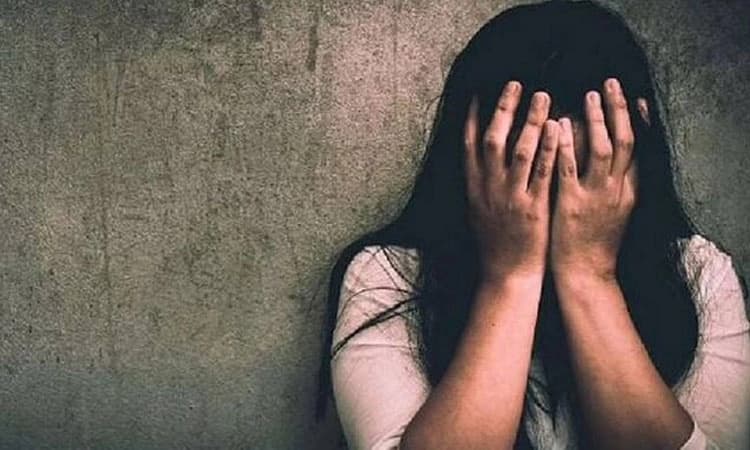 ಮತ್ತು ಬರುವ ಜ್ಯೂಸ್‌ ಕುಡಿಸಿ ಅತ್ಯಾಚಾರ