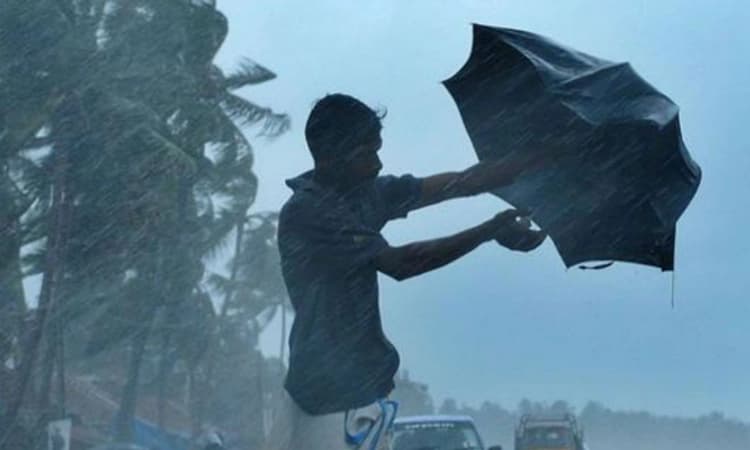 ಅರಬ್ಬಿ ಸಮುದ್ರದಲ್ಲಿ ವಾಯುಭಾರ ಕುಸಿತದಿಂದ ಚಂಡಮಾರುತ: ಕರಾವಳಿಯಲ್ಲಿ ಭಾರಿ ಮಳೆ ಸಾಧ್ಯತೆ