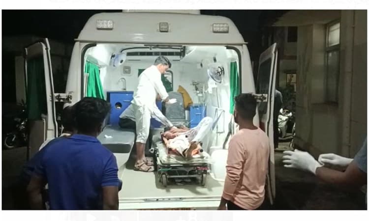 Dandeli : ದ್ವಿ ಚಕ್ರ ವಾಹನ ಸ್ಕಿಡ್ ಆಗಿ ಓರ್ವ ಗಂಭೀರ