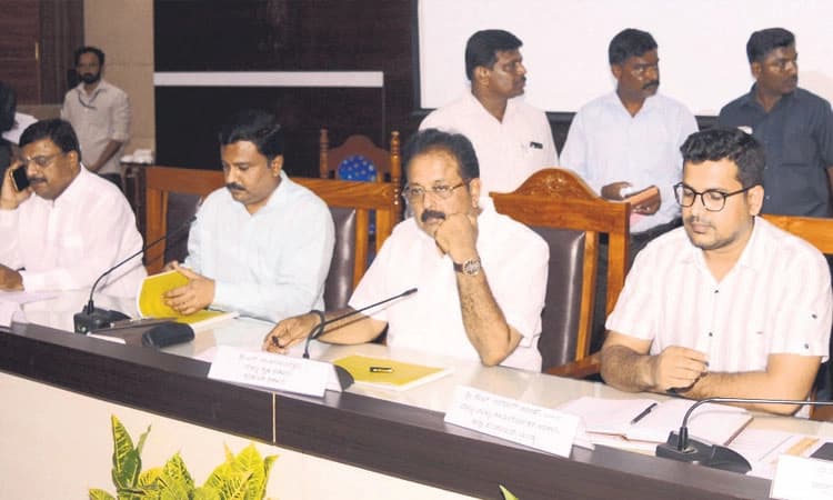 ಕೊನೆ ಭಾಗದ ಬೆಳೆಗೆ ನೀರು ಹರಿಸಿ