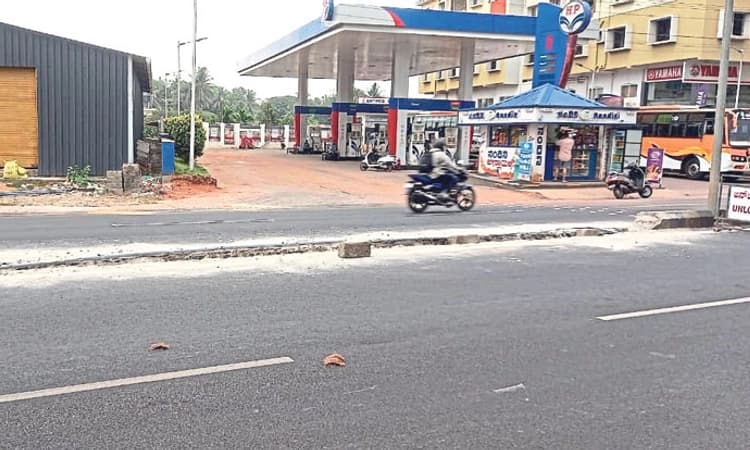 Gundibailu: ರಸ್ತೆ ವಿಭಜಕ ತೆರವುಗೊಳಿಸಿದ್ದಕ್ಕೆ ಆಕ್ರೋಶ