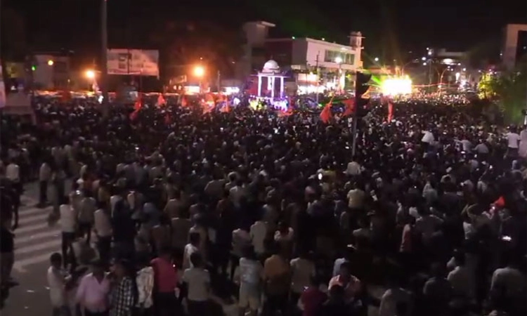 Vijayapura;ಶಿವಾಜಿ ಜಯಂತಿ ಮೆರವಣಿಗೆ: ಗಲಾಟೆಗೆ ಮುಂದಾದವರಿಗೆ ಪೊಲೀಸರ ಲಾಠಿ ರುಚಿ