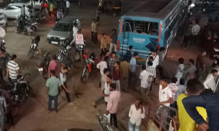 Uppinangady ಹಿಮ್ಮುಖವಾಗಿ ಚಲಿಸಿದ ಬಸ್‌: ವಾಹನಗಳಿಗೆ ಹಾನಿ