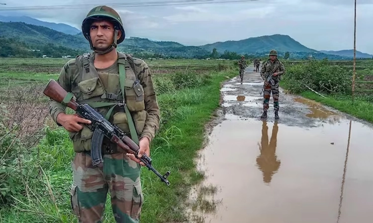 200 ಶಸ್ತ್ರಸಜ್ಜಿತರಿಂದ ಅಪಹರಣಕ್ಕೊಳಗಾದ ಪೊಲೀಸ್ ಅಧಿಕಾರಿಯನ್ನು ಕೆಲವೇ ಗಂಟೆಗಳಲ್ಲಿ ರಕ್ಷಣೆ