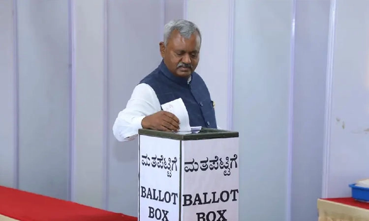 Rajyasabha Election: ಅಡ್ಡ ಮತದಾನ ಮಾಡಿದ ಎಸ್.ಟಿ.ಸೋಮಶೇಖರ್‌: ʼಕೈʼ ಅಭ್ಯರ್ಥಿಗೆ ಮತ