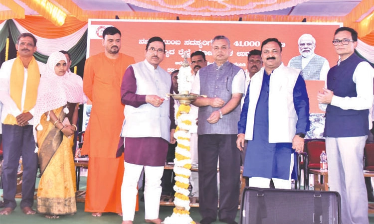 800 ಕೋ. ರೂ.ವೆಚ್ಚದಲ್ಲಿ 34 ರೈಲು ನಿಲ್ದಾಣಗಳ ಆಧುನೀಕರಣ