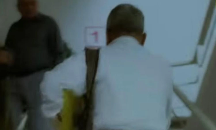 ಜನಪ್ರಿಯವಾಗಿದ್ದ ನಟನೆ ಬಿಟ್ಟು ಡಾಬಾದಲ್ಲಿ ತಟ್ಟೆ ತೊಳೆಯುವ ಕೆಲಸಕ್ಕೆ ಸೇರಿದ್ದ ಖ್ಯಾತ ನಟ