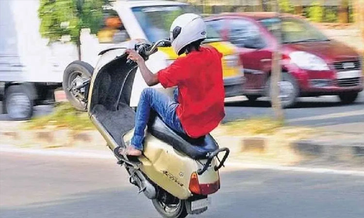 Arrested: ಅಪಾಯಕಾರಿ ವ್ಹೀಲಿಂಗ್‌: ಐವರ ಬಂಧನ