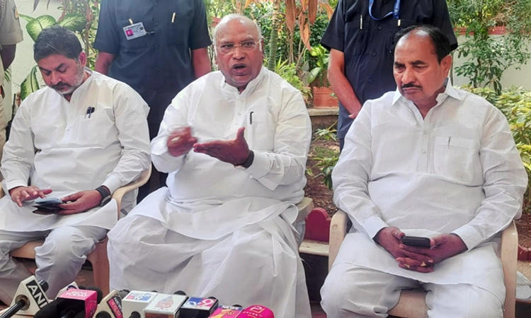 ‘INDIA’ ಒಕ್ಕೂಟದ ಜತೆ‌ ನಿರಂತರ ಸಂಪರ್ಕ, ನಿಗಾ ವಹಿಸಲು ತಂಡ ರಚನೆ: ಖರ್ಗೆ ಹೇಳಿಕೆ