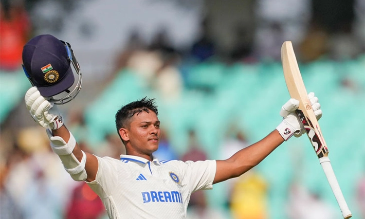 3rd Test; ಸಿರಾಜ್ ಬಿಗಿ ದಾಳಿ, ಜೈಸ್ವಾಲ್ ಶತಕ: ಮುನ್ನಡೆಯಲ್ಲಿ ಭಾರತ
