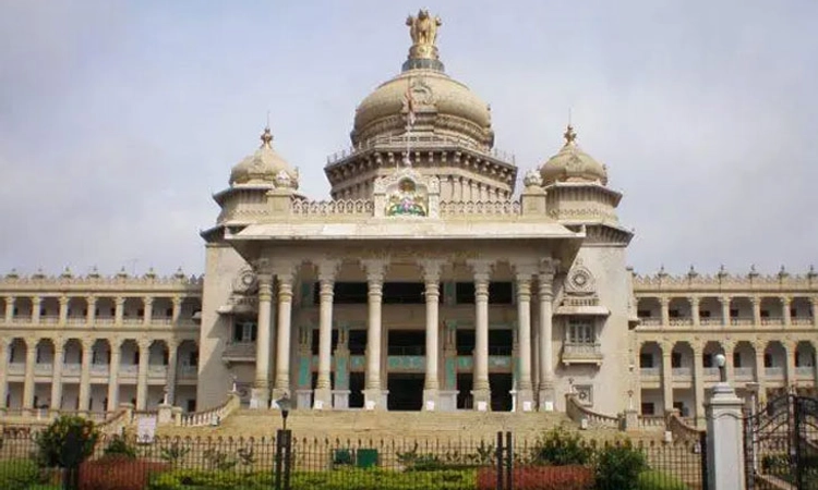 ಕನ್ನಡ ನಾಮಫ‌ಲಕ ತಿದ್ದುಪಡಿ ಮಸೂದೆ ಅಂಗೀಕಾರ: ಶೇ.60ರಷ್ಟು ಪ್ರದರ್ಶಿಸುವುದು ಕಡ್ಡಾಯ