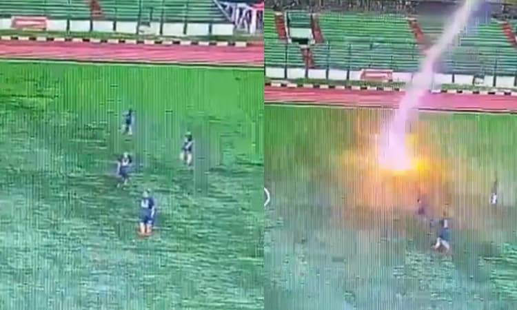 Football: ಸಿಡಿಲು ಬಡಿದು ಕ್ರೀಡಾಂಗಣದಲ್ಲೇ ಉಸಿರು ಚೆಲ್ಲಿದ ಫುಟ್ಬಾಲ್ ಆಟಗಾರ&#8230; ವಿಡಿಯೋ