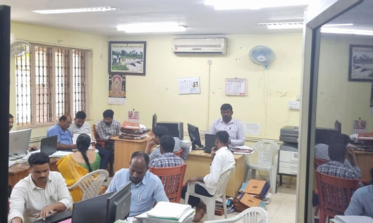 Shimoga ಜಿಲ್ಲಾ ಪಂಚಾಯತಿ ಕಚೇರಿಯಲ್ಲಿ ಲೋಕಾಯುಕ್ತ ಅಧಿಕಾರಿಗಳ ಪರಿಶೀಲನೆ