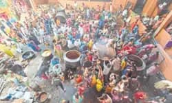 ಪುತ್ತಿಗೆಶ್ರೀ ಪರ್ಯಾಯ: ಸಾವಿರಾರು ಮಂದಿ ಭಕ್ತರಿಗೆ ರಾತ್ರಿ ಅನ್ನಪ್ರಸಾದ