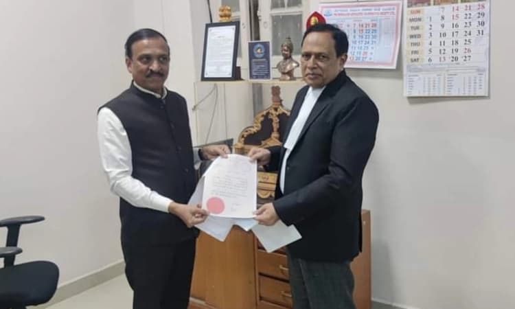 Kimmane Rathnakar: ವಕೀಲ ವೃತ್ತಿಗೆ ಮರಳಿದ ಮಾಜಿ ಸಚಿವ ಕಿಮ್ಮನೆ ರತ್ನಾಕರ್