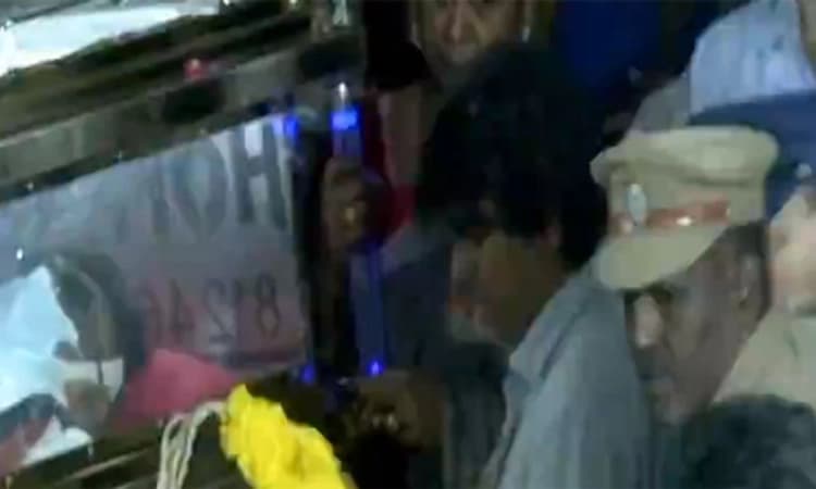 Vijayakanth&#8217;s Last Rites; ಖ್ಯಾತ ನಟ ದಳಪತಿ ವಿಜಯ್‌ ಮೇಲೆ ಚಪ್ಪಲಿ ಎಸೆದು ಹಲ್ಲೆಗೆ ಯತ್ನ