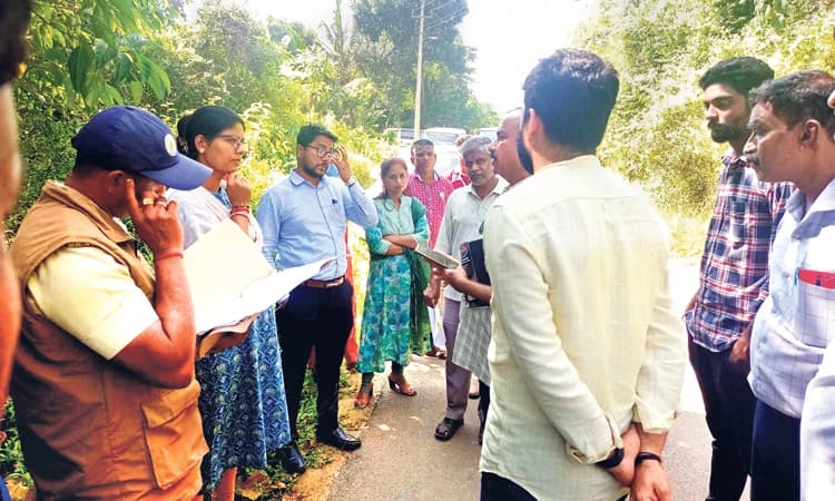 Dharamshala ಮಿನಿ ವಿಮಾನ ನಿಲ್ದಾಣ ನಿರ್ಮಾಣ ವಿಚಾರ… ಅಧಿಕಾರಿಗಳಿಂದ ಸ್ಥಳ ಪರಿಶೀಲನೆ