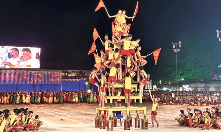 Kalladka ಮೈನವಿರೇಳಿಸುವ ಕವಾಯತುಗಳಿಗೆ ಸಾಕ್ಷಿಯಾದ ಮೈದಾನ