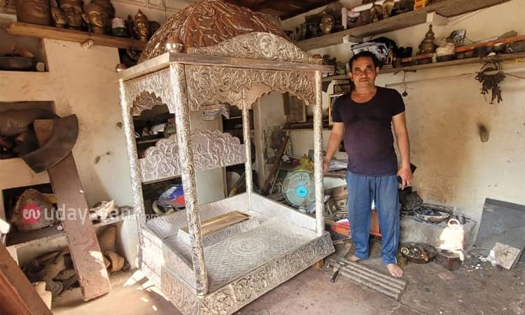 Rabkavi Banhatti 25 ಕೆಜಿ ಬೆಳ್ಳಿ ಅಂಬಾರಿ ಗೌರಿಮನಿ ಕುಟುಂಬದ ಕಲೆಗೆ ಸಾಕ್ಷಿ