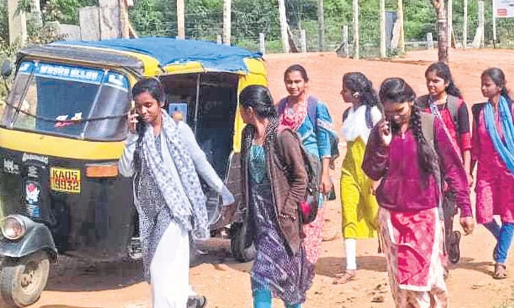 KSRTC Bus: ನಿಲ್ಲದ ಕೆಎಸ್‌ಆರ್‌ಟಿಸಿ ಬಸ್‌: ತಪ್ಪದ ನಡಿಗೆ