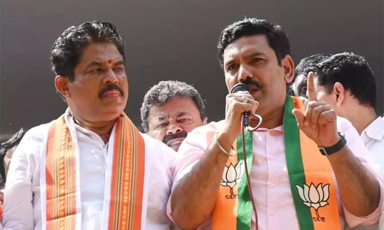 ಬೆಳಗಾವಿ ಕಲಾಪದಲ್ಲಿ BJP ಗಲಿಬಿಲಿ!- ಅಶೋಕ್‌, ವಿಜಯೇಂದ್ರ ನಡುವೆ ಧರಣಿ, ಸಭಾತ್ಯಾಗ ಗೊಂದಲ