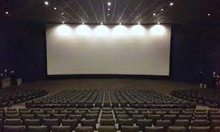 Canada;ಥಿಯೇಟರ್ ಗಳಲ್ಲಿ ಹಿಂದಿ ಚಿತ್ರ ವೀಕ್ಷಿಸುತ್ತಿದ್ದವರನ್ನು ಗುರಿಯಾಗಿಸಿ ಸ್ಪ್ರೇ ದಾಳಿ!