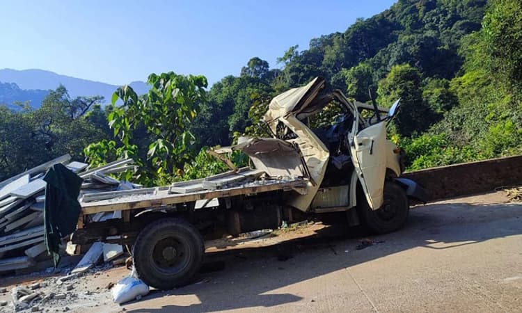 Uppinangady ಮಿನಿ ಲಾರಿಗೆ ಅಪರಿಚಿತ ವಾಹನ ಢಿಕ್ಕಿ: ಇಬ್ಬರು ಸ್ಥಳದಲ್ಲೇ ಸಾವು