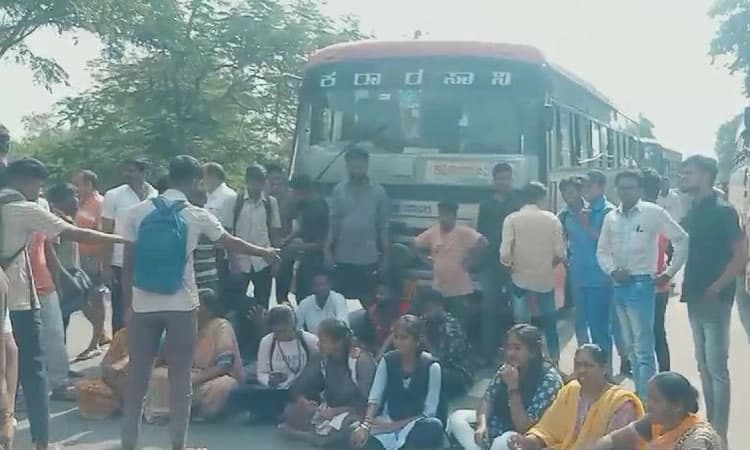 Shakti ಯೋಜನೆಯಿಂದ ತುಂಬಿ ತುಳುಕುತ್ತಿರುವ KSRTC ಬಸ್… ಗ್ರಾಮಸ್ಥರ ಪ್ರತಿಭಟನೆ
