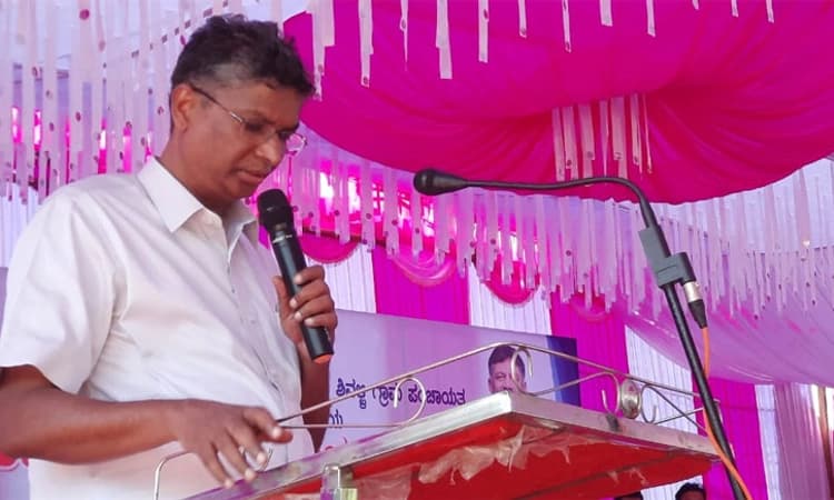 Karwar ನನ್ನದು ಮಾನವ ಕುಲ, ಮಾನವ ನಕ್ಷತ್ರ ಎಂದ ಸಚಿವ ಸತೀಶ್ ಜಾರಕಿಹೊಳಿ