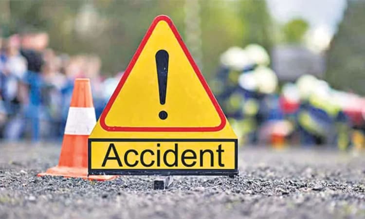 Road Mishap ಬಂಟ್ವಾಳ: ಟೆಂಪೋ-ಬೈಕ್‌ ಢಿಕ್ಕಿ: ಸವಾರರಿಗೆ ಗಾಯ