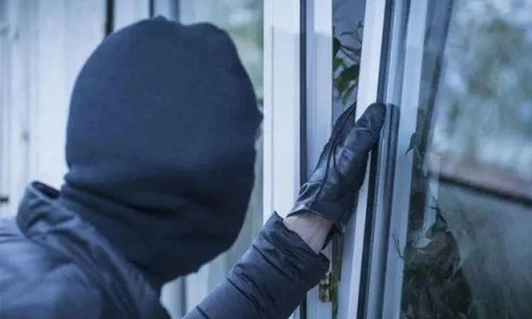 Udupi: ಮನೆಯ ಬೀಗ ಒಡೆದು ಚಿನ್ನಾಭರಣ ಕಳವು