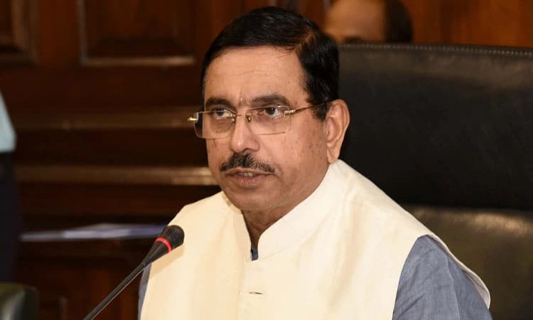 ದಿಂಗಾಲೇಶ್ವರ ಸ್ವಾಮೀಜಿಗೆ ತಪ್ಪು ತಿಳಿವಳಿಕೆಯಾಗಿದ್ದರೆ ಸರಿಪಡಿಸುವೆ: ಸಚಿವ ಪ್ರಹ್ಲಾದ ಜೋಶಿ