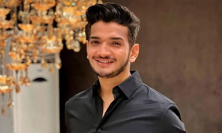 ಹುಕ್ಕಾ ಬಾರ್‌ ಮೇಲೆ ದಾಳಿ: ಬಿಗ್‌ಬಾಸ್‌ ವಿಜೇತ ಮುನಾವರ್‌ ಫಾರೂಕಿ ಸೇರಿ 14 ಮಂದಿ ವಶಕ್ಕೆ