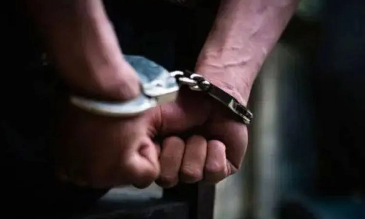 Arrested: ವಿದ್ಯಾರ್ಥಿನಿಯ ಹಿಂಬಾಲಿಸಿ ಲೈಂಗಿಕ ಕಿರುಕುಳ: ವ್ಯಕ್ತಿ ಬಂಧನ