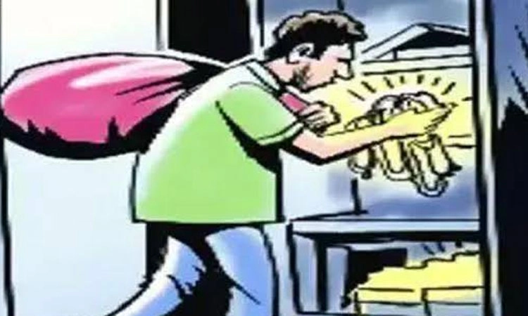 Karkala ದಂಪತಿ ನಿದ್ದೆಯಲ್ಲಿದ್ದಾಗ ಕಳ್ಳರ ಕೈಚಳಕ