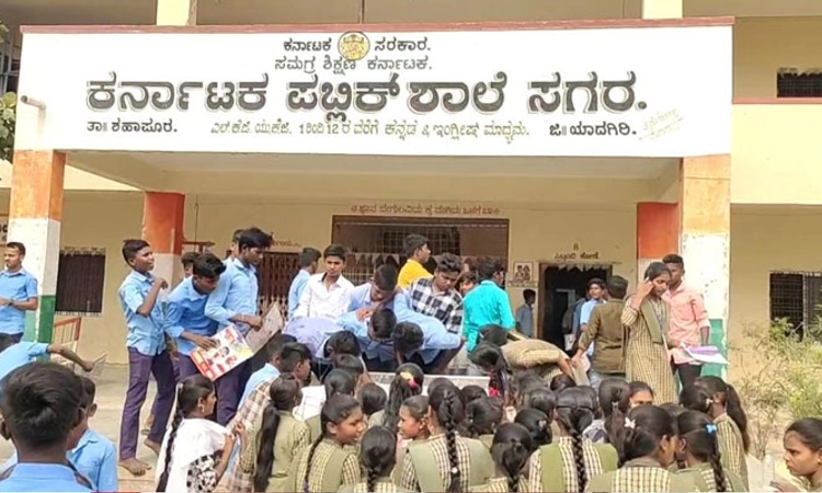 Yadagiri; ಒಂದೇ ಕೇಂದ್ರದಲ್ಲಿ ಎಸ್.ಎಸ್.ಎಲ್.ಸಿ ಪರೀಕ್ಷೆ ಬರೆದ ತಾಯಿ-ಮಗ